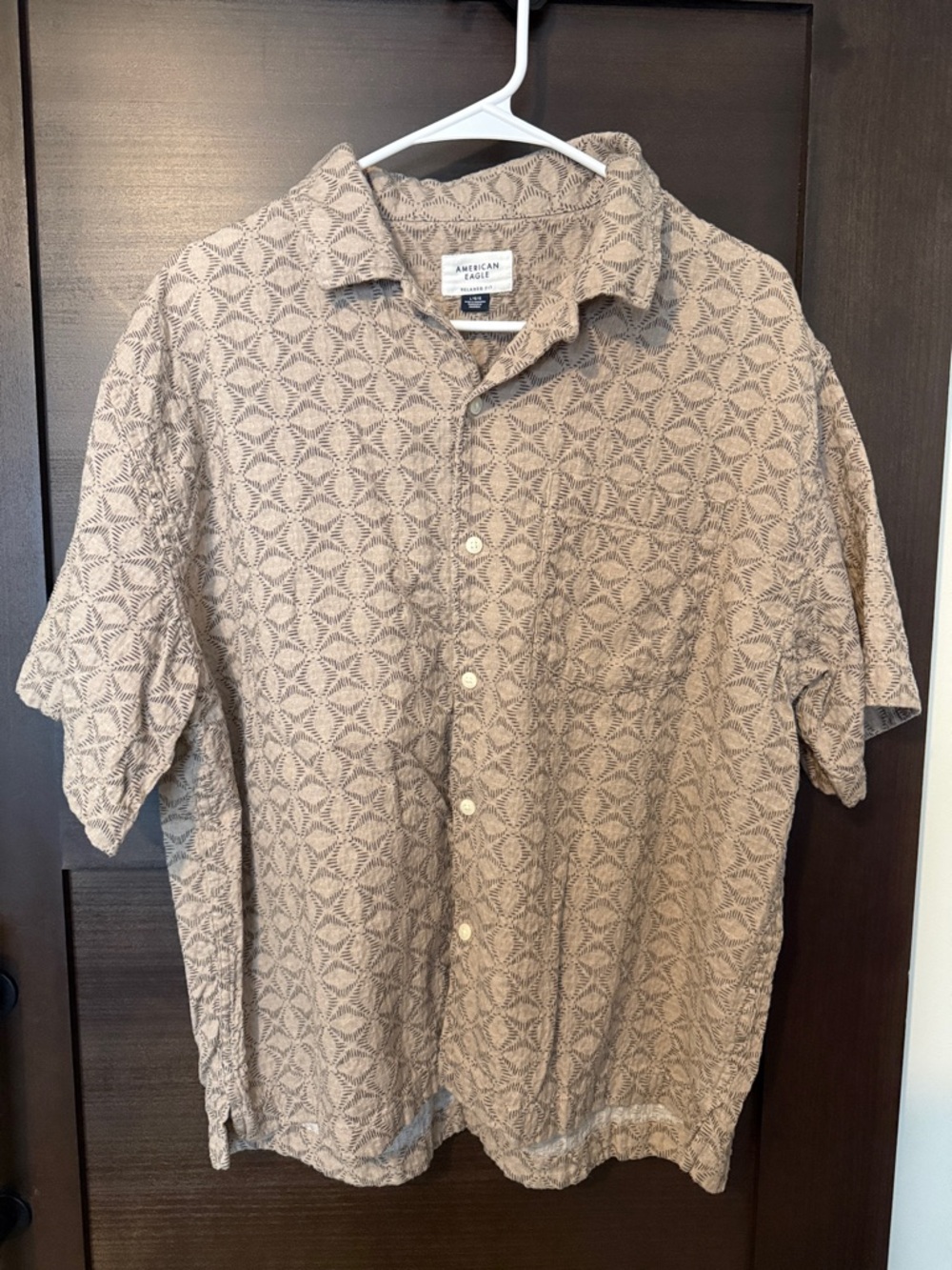 American Eagle Outfitters Men’s Tan Geometric Short Sleeve Button-Up Shirt